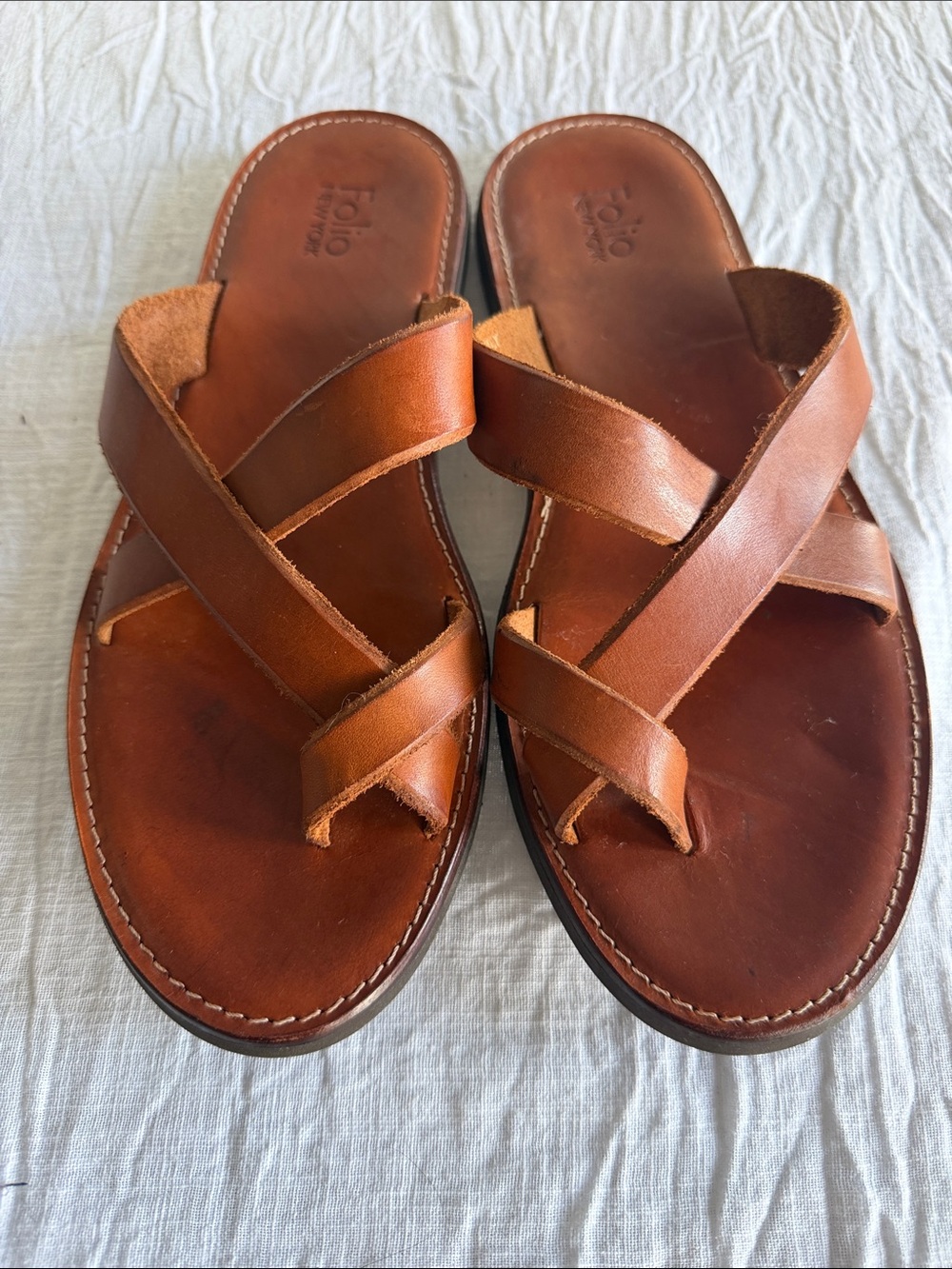 Folio Leather Cross-Strap Men’s Sandals in Brown